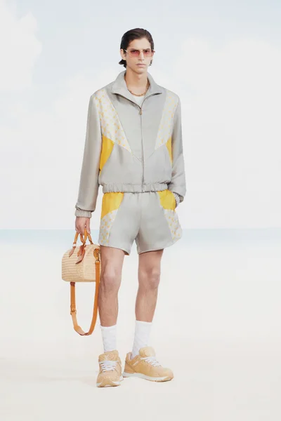 Look 30